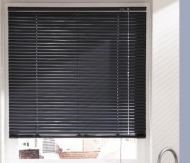 Store venitien alu noir
